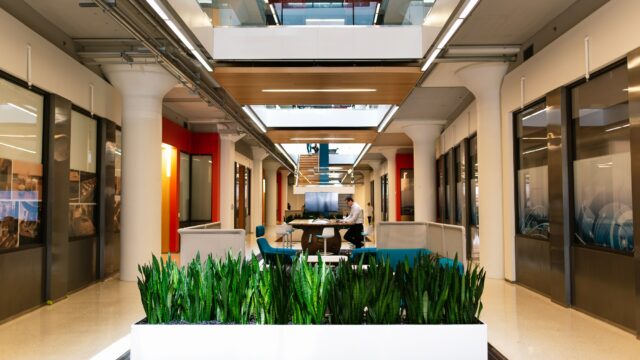 CIC@4240 Coworking STL Desks
